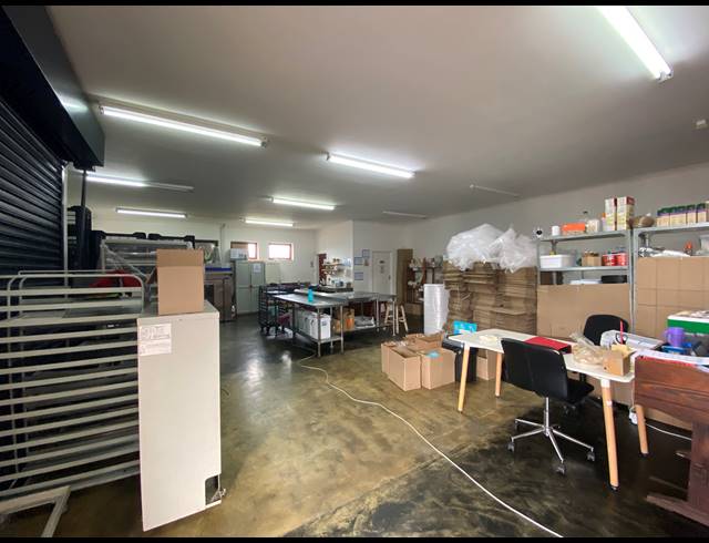 94M² WAREHOUSE RENTED IN MILNERTON CENTRAL